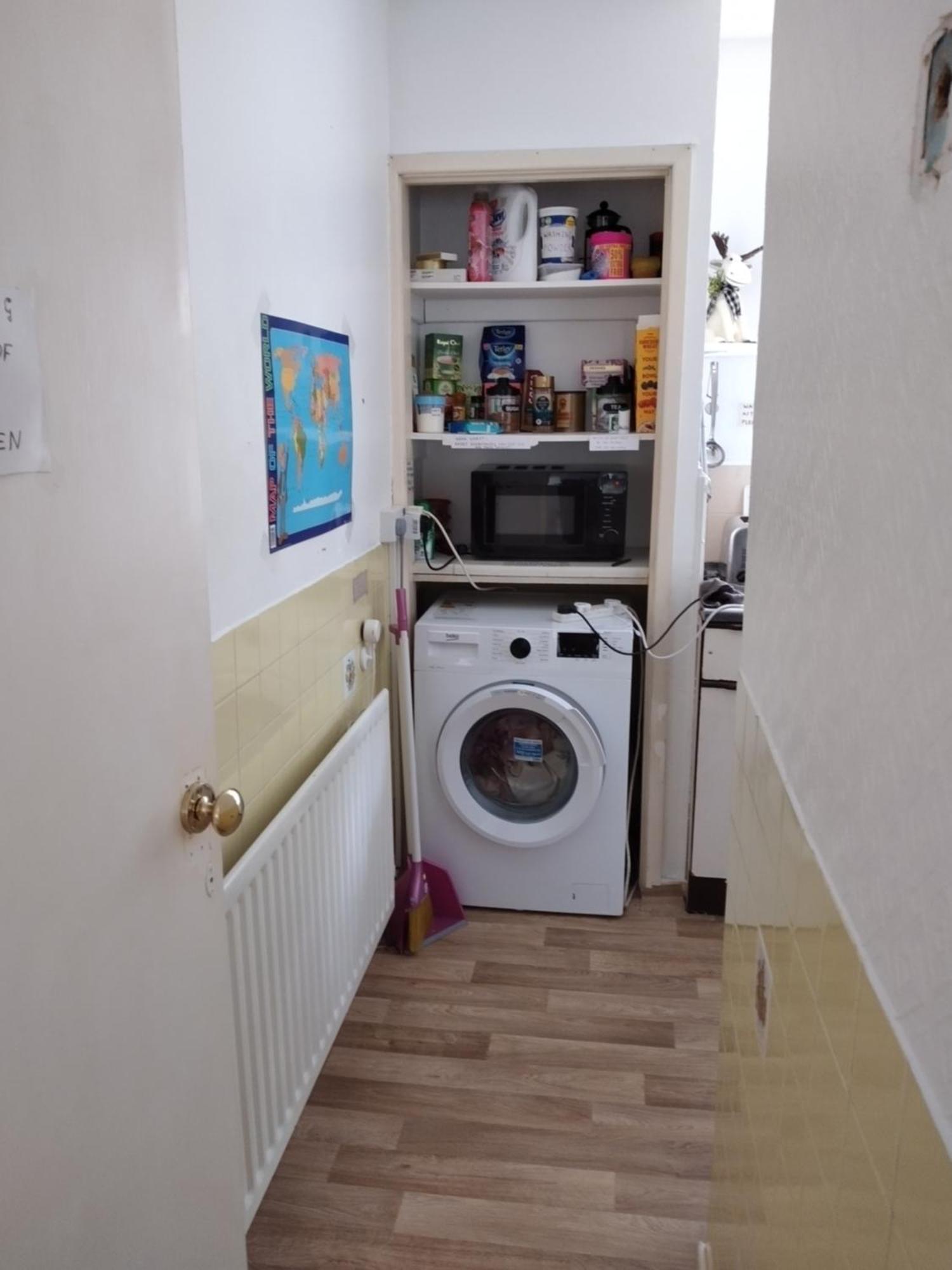 Veggie Single In 2 Bed Flat, Close To Nec Apartment