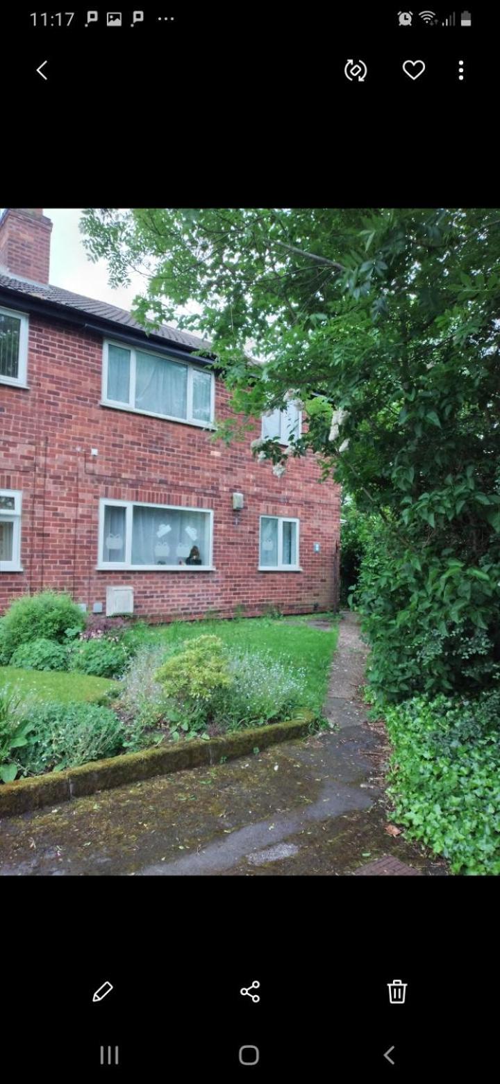 Veggie Single In 2 Bed Flat, Close To Nec Birmingham